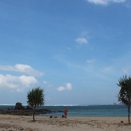 Tastura Beach Hotel Kuta (Lombok) Exterior foto