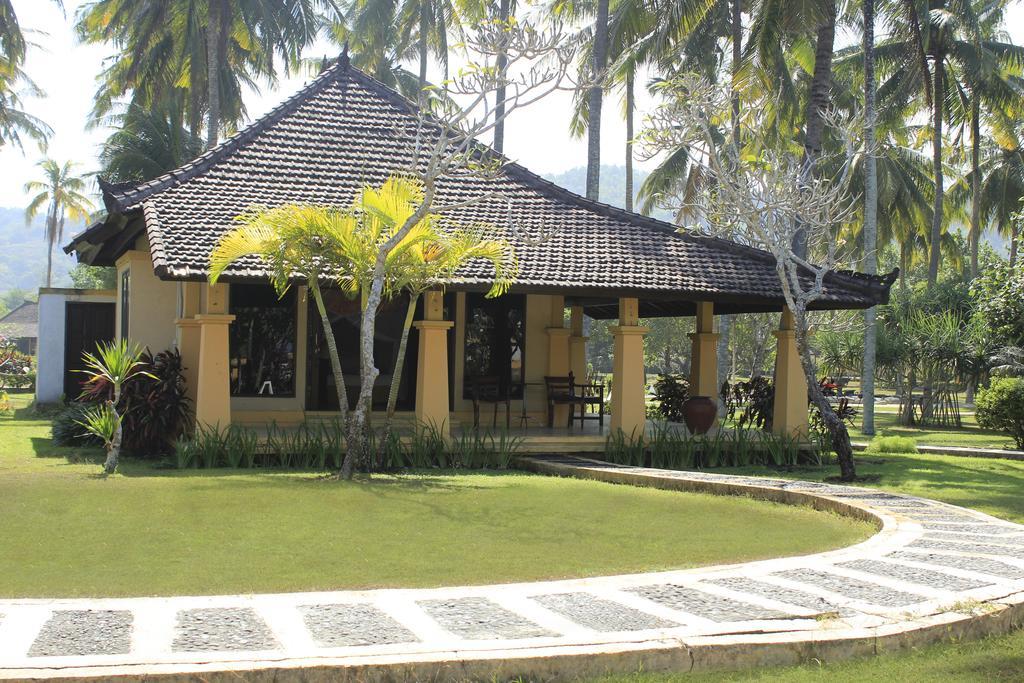 Tastura Beach Hotel Kuta (Lombok) Exterior foto