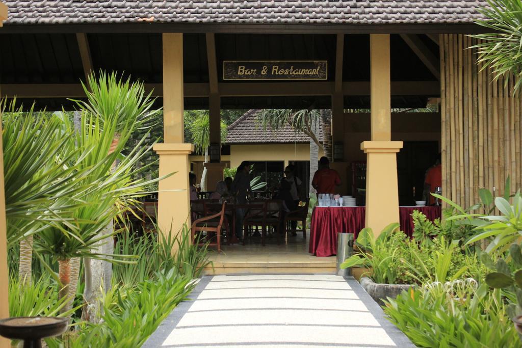 Tastura Beach Hotel Kuta (Lombok) Exterior foto