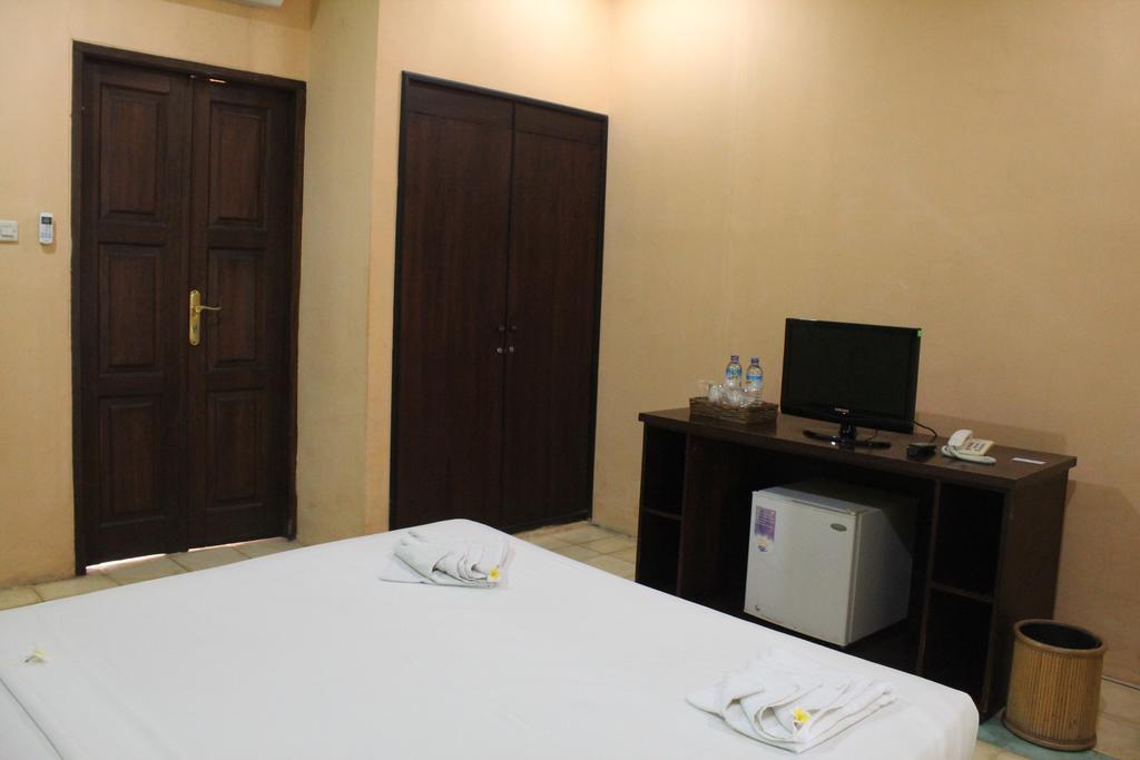 Tastura Beach Hotel Kuta (Lombok) Exterior foto