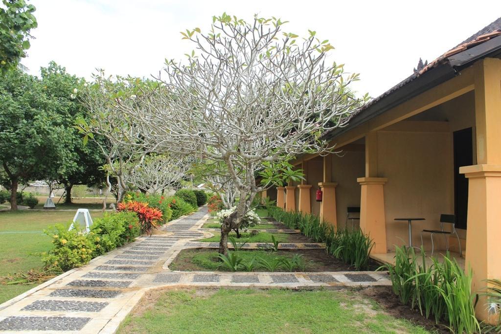 Tastura Beach Hotel Kuta (Lombok) Exterior foto
